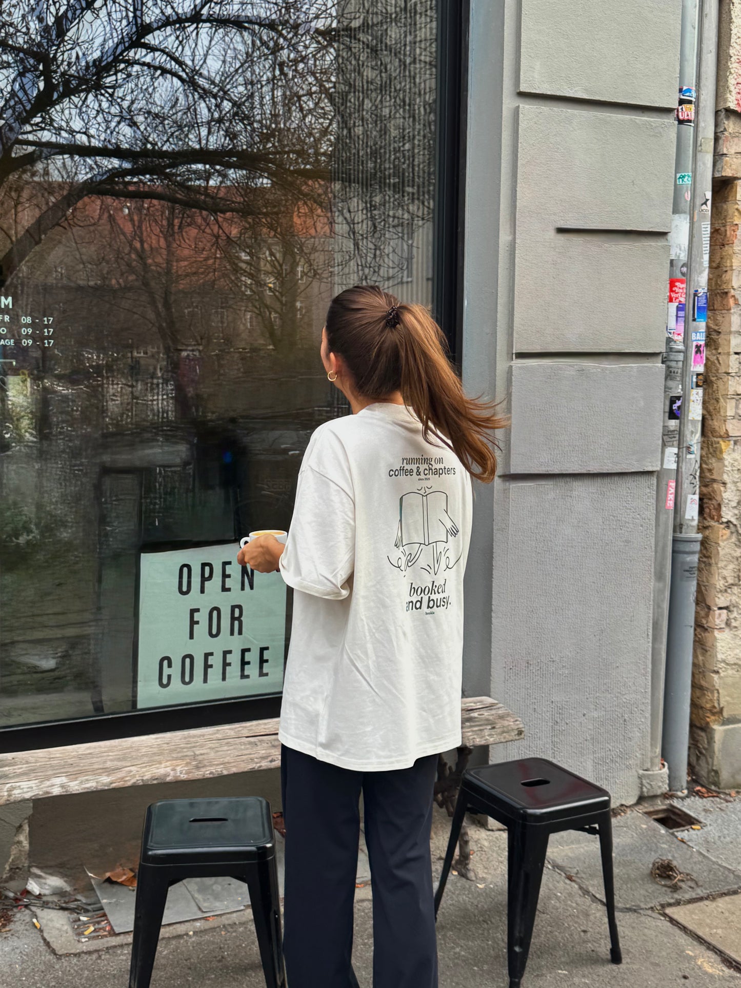 booked & busy – Limited Oversized Tshirt